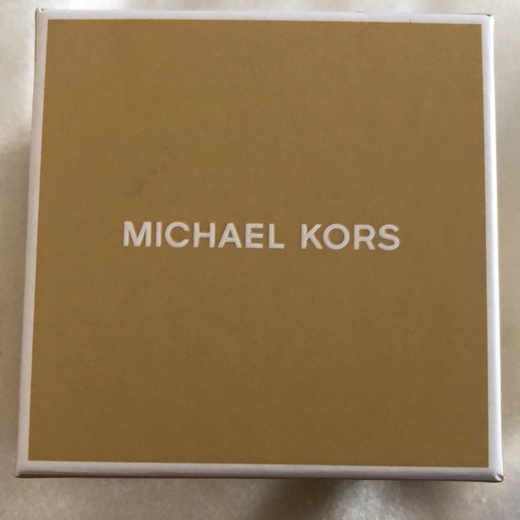 Michael Kors Gold Plated Brass Gold Tone MK Logo Ring Crystal Accents Size 8 NWT - Picture 11 of 13